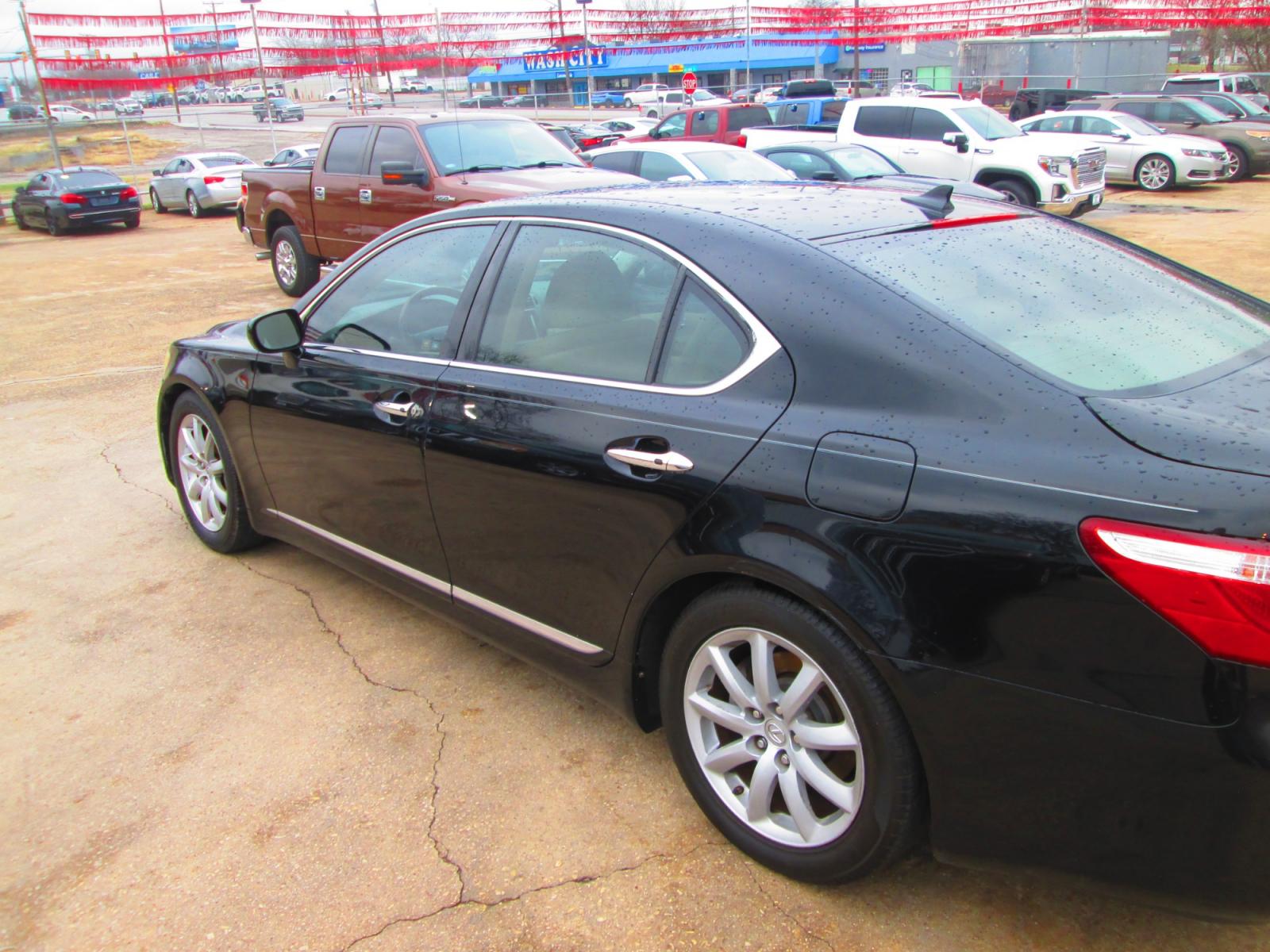 2008 BLACK Lexus LS 460 Luxury Sedan (JTHBL46F085) with an 4.6L V8 DOHC 32V engine, 8-Speed Automatic Overdrive transmission, located at 1815 NE 28th St., Fort Worth, TX, 76106, (817) 625-6251, 32.795582, -97.333069 - Photo #6